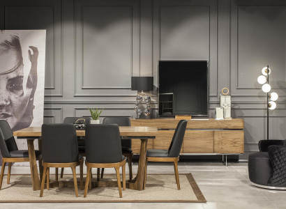Ästhetisch ansprechendes 9-teiliges Esszimmer-Set in italienischem Design